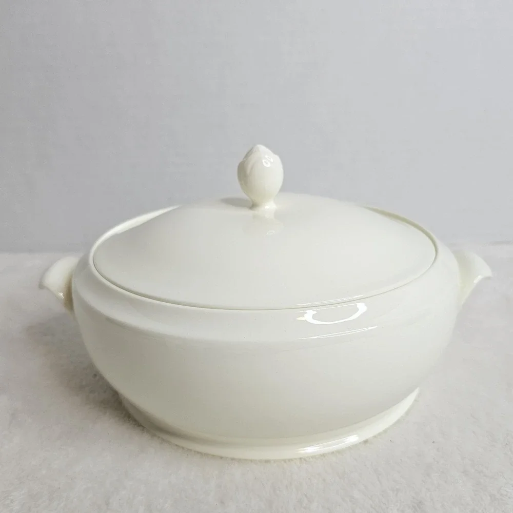 Vintage stoneware set by Pfaltzgraff Casserole, Dish And Salt Pepper Shakers